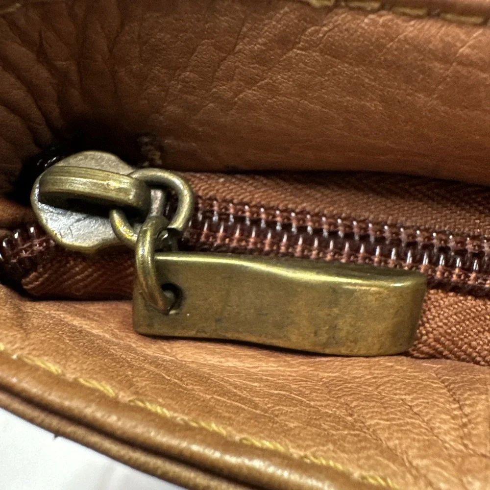 Vintage Wilsons The Leather Experts Shoulder bag Purse Brown Genuine Leather